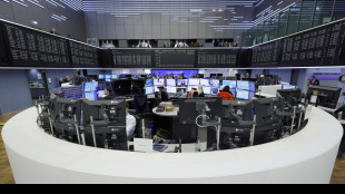 Borsa: l'Europa sale, Francoforte +1,8% e Parigi +0,39%