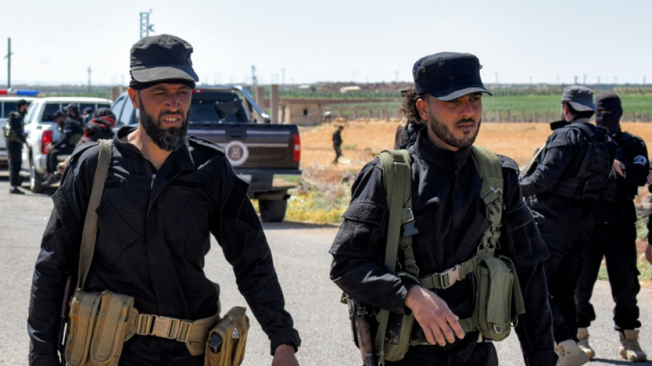 Síria mobiliza soldados após confrontos entre beduínos e drusos deixarem cerca de 100 mortos