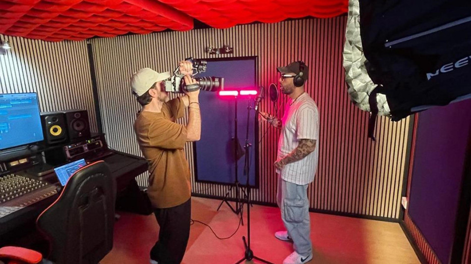 "Billboard calls Cr&egrave;me of Talents" per giovani artisti