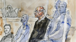 V&iacute;timas de cirurgi&atilde;o ped&oacute;filo franc&ecirc;s culpam o sistema por se calar: 'Eles sabiam disso e ningu&eacute;m fez nada' 