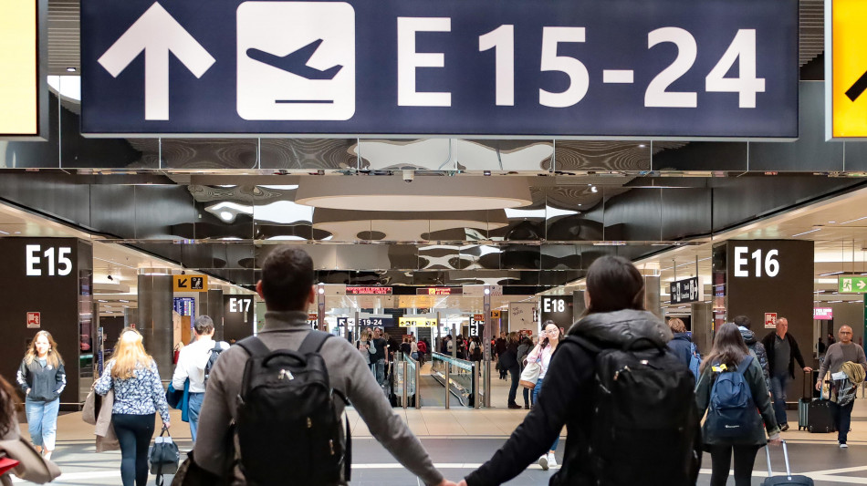 Trasporto aereo, +3% flussi verso l'Italia nel trimestre+Rpt
