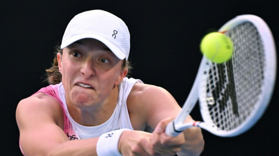 Swiatek atropela Eva Lys e vai &agrave;s quartas do Aberto da Austr&aacute;lia