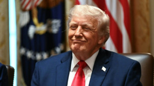 Trump est&aacute; 'em excelente estado de sa&uacute;de', afirma m&eacute;dico presidencial