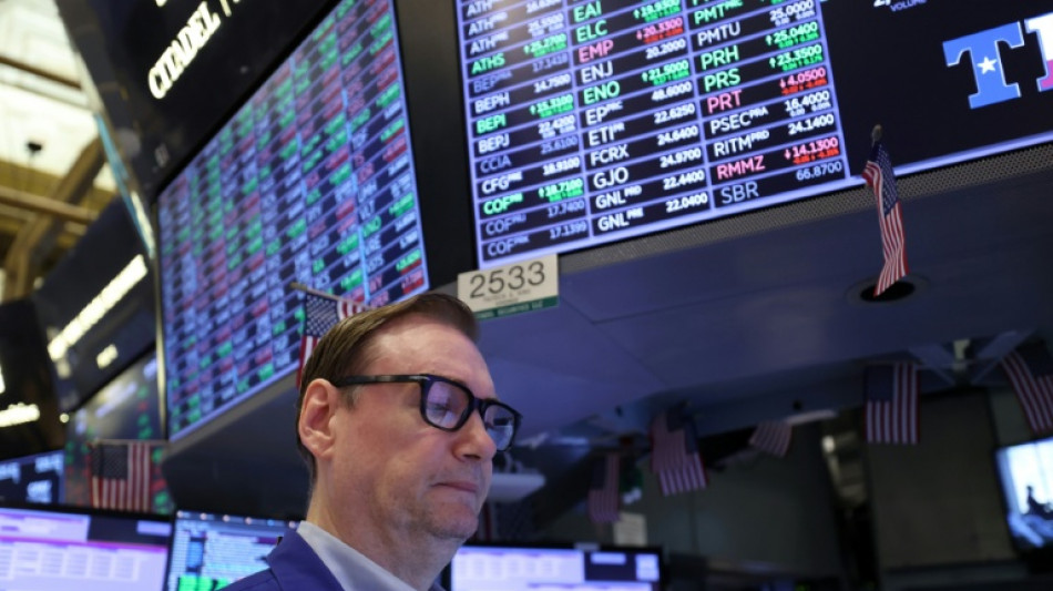 Wall Street ouvre en hausse, rassur&eacute;e sur le plan commercial