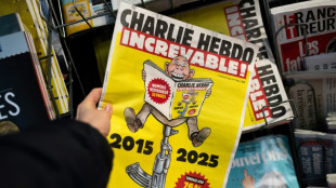 Dix ans apr&egrave;s les attentats, l'"increvable" Charlie Hebdo et Paris se souviennent