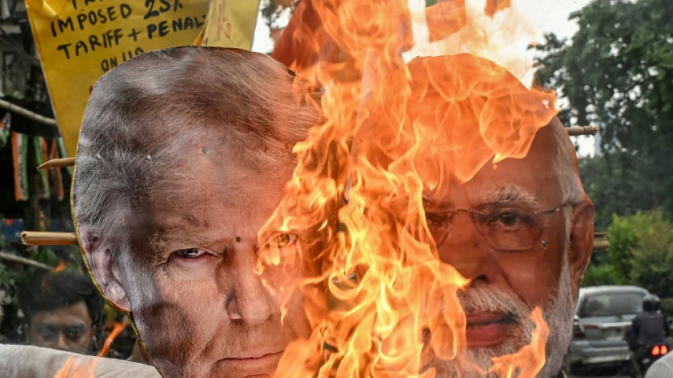 Trump anuncia un arancel adicional del 25% a India por la compra de petr&oacute;leo ruso