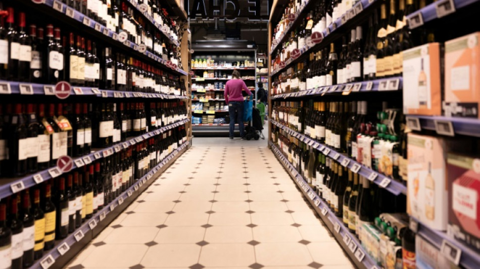 Alcool et mineurs: pr&egrave;s de neuf supermarch&eacute;s sur dix enfreignent la loi, selon une association