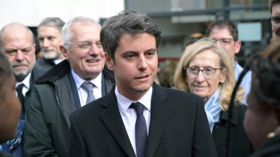 Fran&ccedil;a anuncia pacote de medidas contra a viol&ecirc;ncia entre jovens