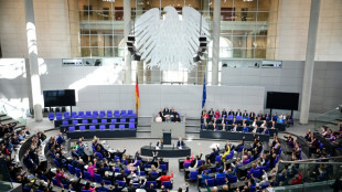 Analyse: Vier Jahre Bundestag entsprechen bei Altersbez&uuml;gen 28 Beitragsjahren