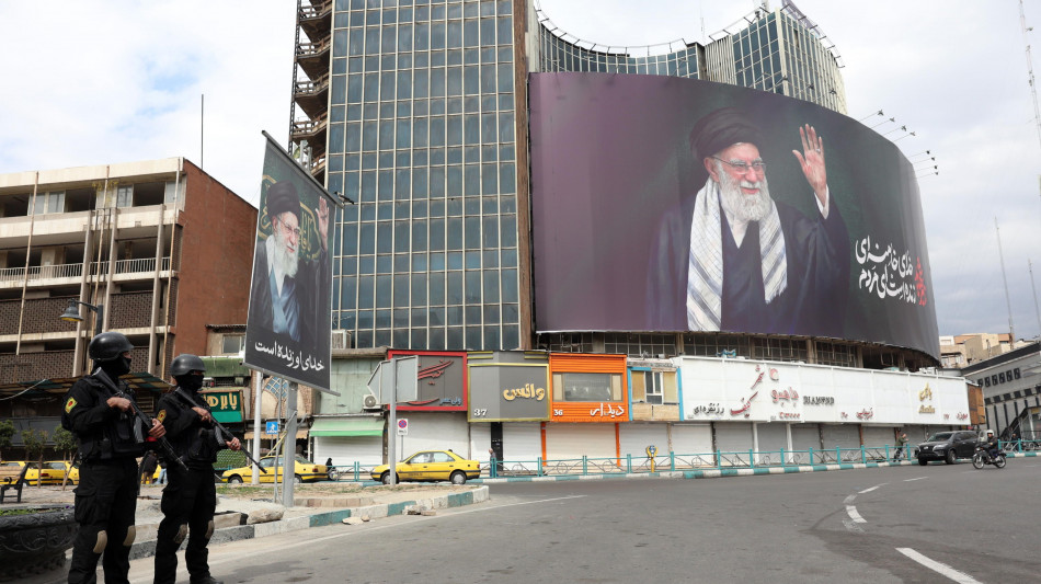 Consigliere Ali Khamenei, 'Iran non negozier&agrave; con gli Usa'