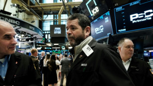 Wall Street termine dans le vert, Nasdaq et S&P 500 au plus haut depuis pr&egrave;s de neuf mois
