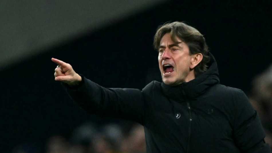 Frank says Spurs taking 'small steps' in right direction