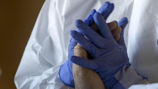 Covid, in over 90 pi&ugrave; decessi ma meno ricoveri in rianimazione