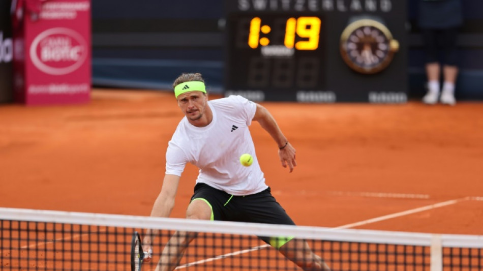 Zverev e Cer&uacute;ndolo avan&ccedil;am &agrave;s semifinais do ATP 500 de Munique