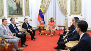 La presidenta interina de Venezuela recibe al nuevo jefe de la misi&oacute;n diplom&aacute;tica de EEUU 