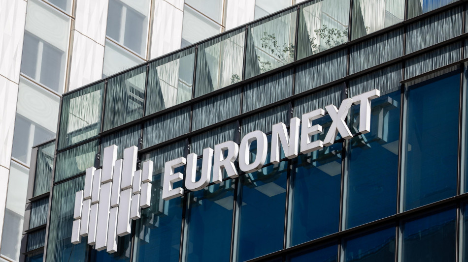 Borsa: Europa in ordine sparso, prevale cautela