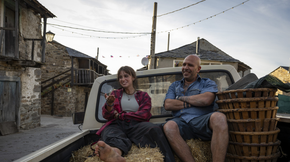 Box office, Buen Camino di Zalone oltre 70 milioni, Sorrentino al suo miglior debutto