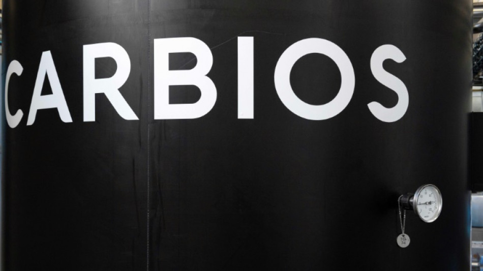 Recyclage biologique du plastique: apr&egrave;s les bouteilles, le textile polyester