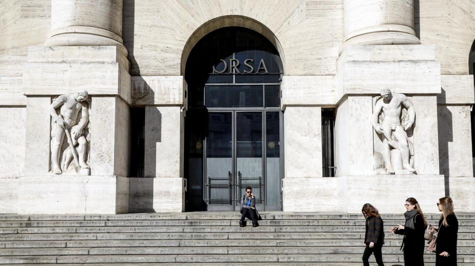 Borsa: Milano apre in calo (-0,63%)