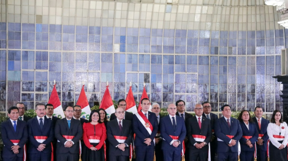 Presidente de Peru nomeia general linha-dura para liderar combate ao crime