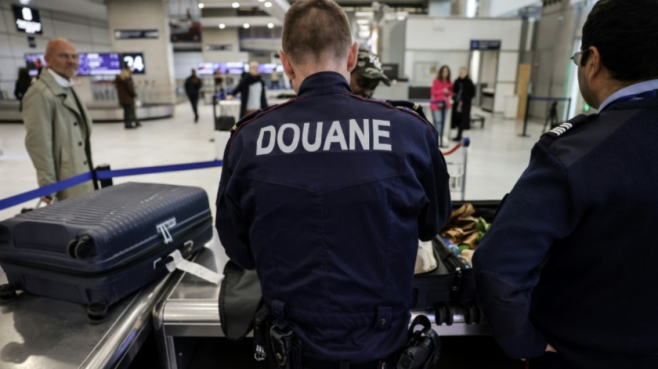 À l'aéroport de Roissy, les autorités dépassées par les arrivées de drogues