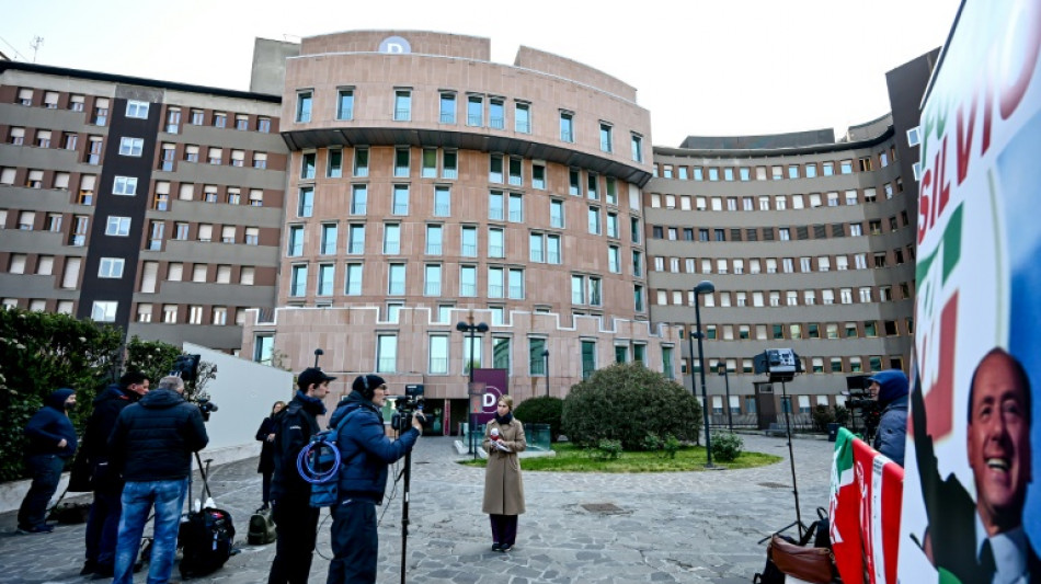 Italie: l'&eacute;tat de Berlusconi s'am&eacute;liore, "optimisme prudent" des m&eacute;decins