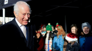 "Sigo vivo", bromea el rey Carlos III, que est&aacute; en tratamiento contra el c&aacute;ncer