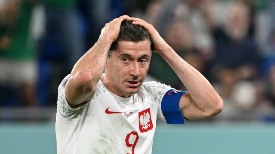 Ochoa gana el pulso a Lewandowski y M&eacute;xico empata sin goles ante Polonia