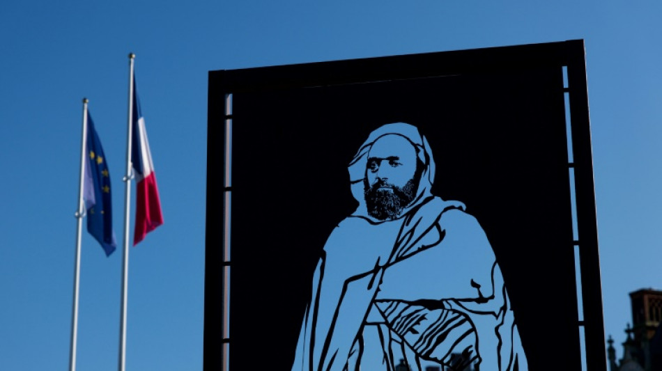 Vandalizan en Francia escultura de h&eacute;roe argelino