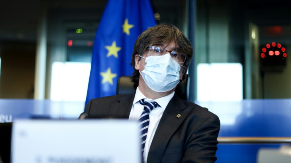 El l&iacute;der independentista catal&aacute;n Puigdemont abandona la direcci&oacute;n de su partido
