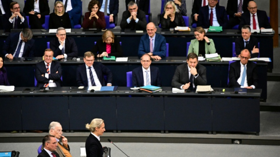 Bundestag setzt Haushaltsdebatte fort - Beratungen über Innen-Etat