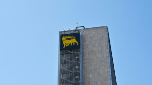 Venezuela y la italiana ENI firman un convenio para incrementar la producci&oacute;n de gas