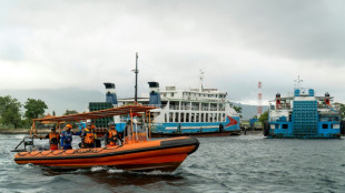 Indon&eacute;sie : les secouristes &eacute;tendent les recherches apr&egrave;s le naufrage d'un ferry
