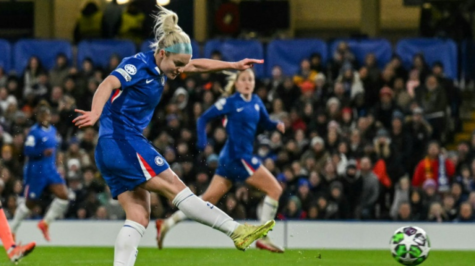 Carpenter strikes for Chelsea but Barca hold on for draw in Women's Champions League  