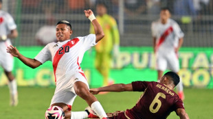 Per&uacute; se aferra a la calculadora