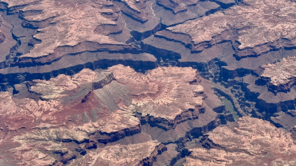 500 tourists evacuated from Grand Canyon wildfires