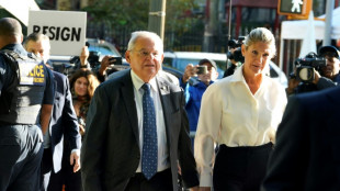 Senador americano Bob Men&eacute;ndez responde a novas acusa&ccedil;&otilde;es de corrup&ccedil;&atilde;o