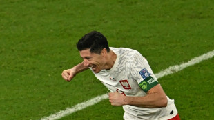 Polonia aplaca a Arabia Saudita y Lewandowski acaba con su maldici&oacute;n mundialista