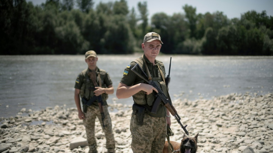 Dans l'ouest de l'Ukraine, des contrebandiers devenus passeurs pour d&eacute;serteurs