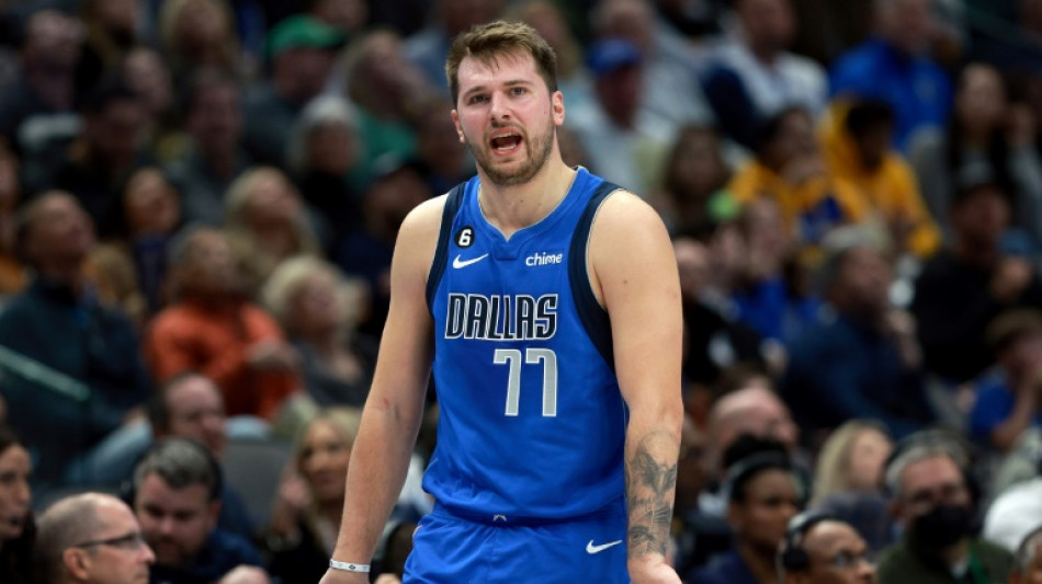 Celtics roll to ninth straight NBA win, Mavs' Doncic dazzles again