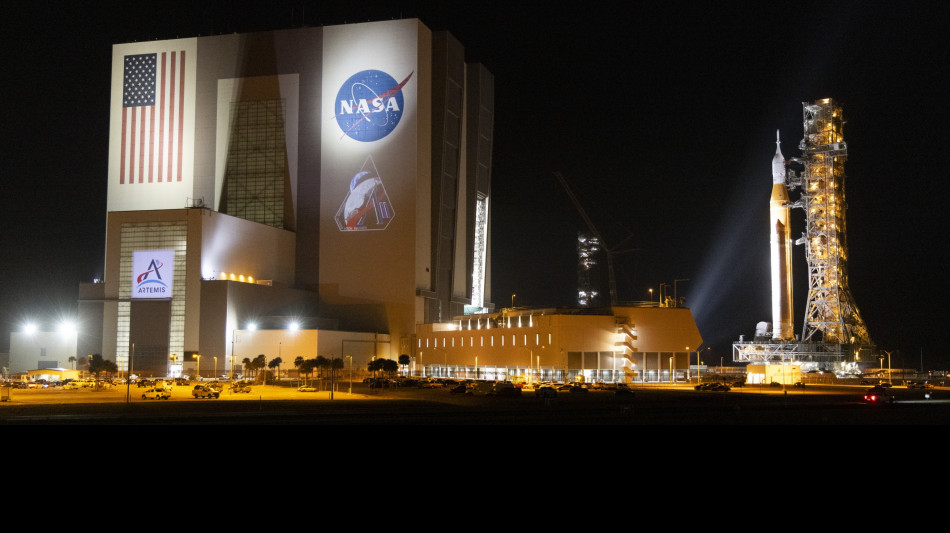 Urso firma accordo con la Nasa sul modulo abitativo italiano per la Luna