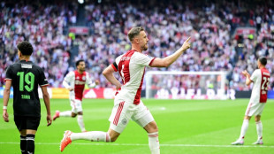 Volante ingl&ecirc;s Jordan Henderson deixa Ajax ap&oacute;s 6 meses no clube