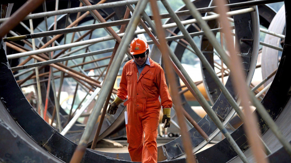 Istat, produzione industriale a novembre +1,5% sul mese