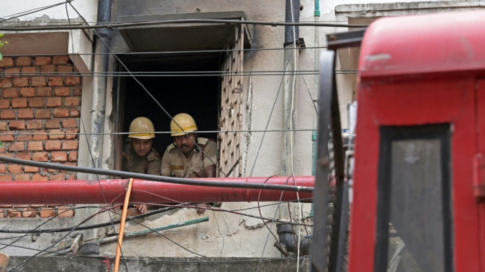 Al menos 15 personas mueren en un incendio en un hotel de India