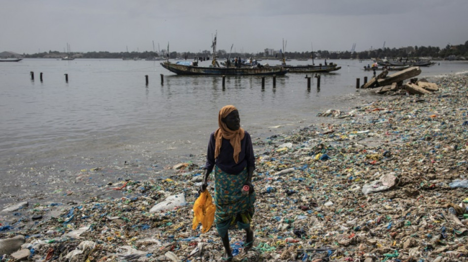 La baie de Hann, coin de paradis devenu &eacute;gout de Dakar, attend d'&ecirc;tre d&eacute;pollu&eacute;e