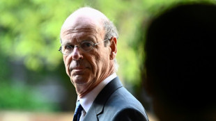 D&eacute;port d'Eric Lombard: un casse-t&ecirc;te in&eacute;dit pour le gouvernement