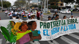 Ind&iacute;genas peruanos marchan para exigir fin de asesinatos en la Amazon&iacute;a