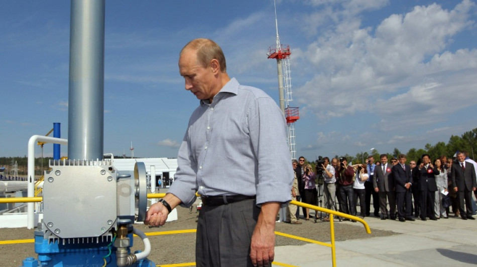 China defiende las compras de petr&oacute;leo ruso y rechaza las "intimidaciones" de EEUU