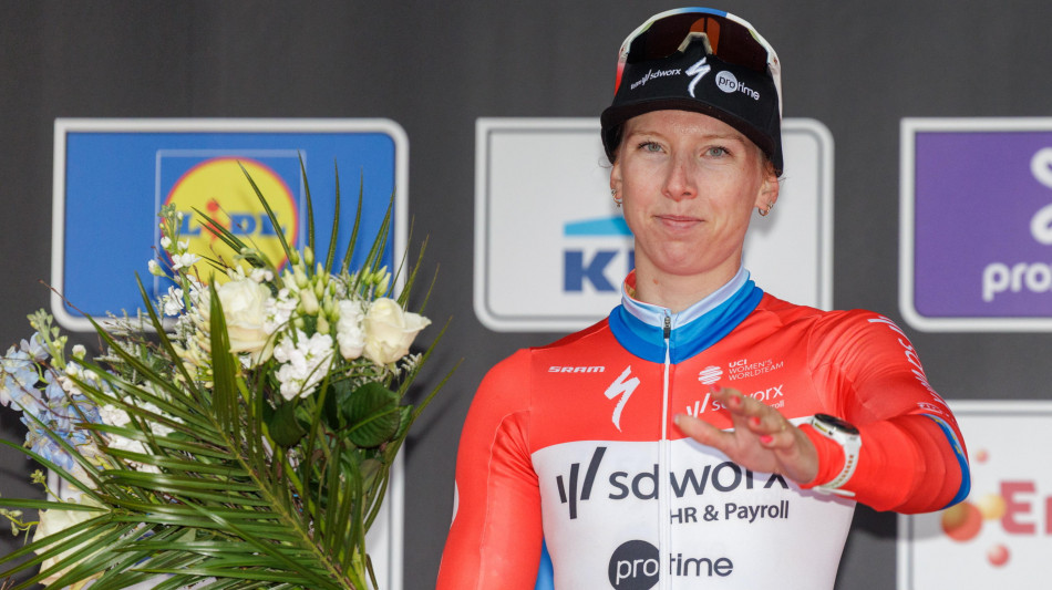 Giro donne: Wiebes vince in volata la prima tappa e va in rosa