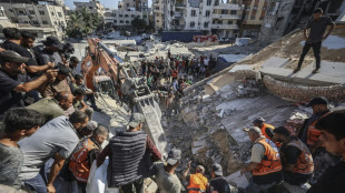 Gaza: 20 morts et des dizaines de disparus dans l'effondrement d'un immeuble 